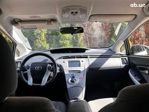 Toyota Prius 2012 белый - фото 20