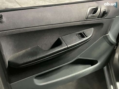 Skoda Fabia 2003 - фото 10