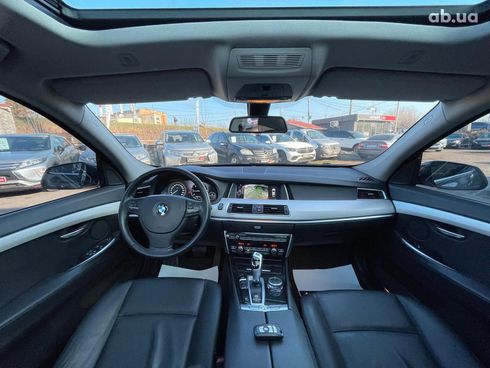 BMW 5 серия 2014 серый - фото 40
