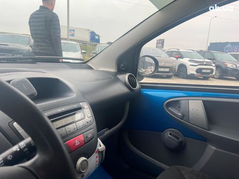 Peugeot 107 2011 синий - фото 23