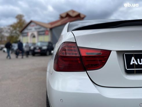 BMW 3 серия 2011 белый - фото 10