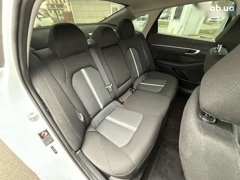 Hyundai Sonata 2019 - фото 17