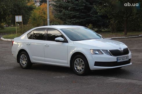 Skoda Octavia 2019 - фото 8