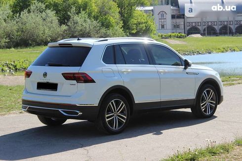 Volkswagen Tiguan 2022 - фото 11