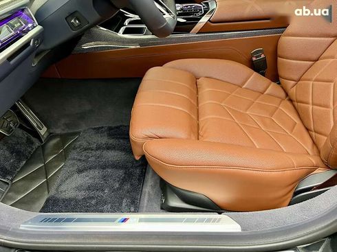 BMW i7 2023 - фото 25