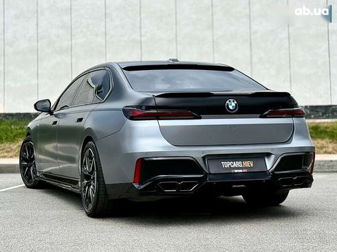 BMW i7 2022 - фото 8
