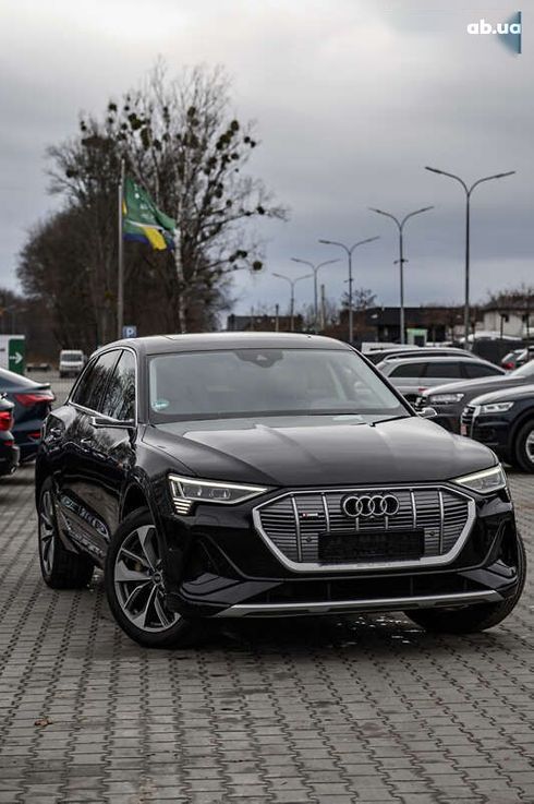 Audi E-Tron 2021 - фото 4