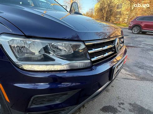 Volkswagen Tiguan 2020 синий - фото 14