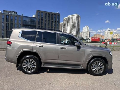 Toyota Land Cruiser 2023 - фото 13