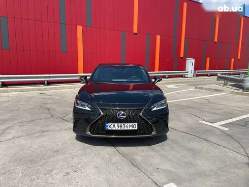 Lexus ES 2019 - фото 2