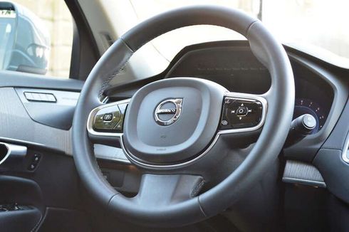 Volvo XC90 2023 - фото 28