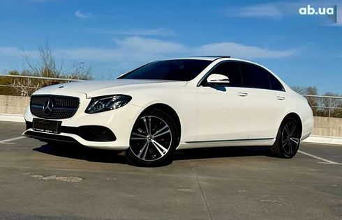 Mercedes-Benz E-Класс 2019 - фото 6