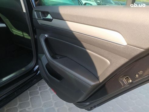 Volkswagen Passat 2019 черный - фото 36
