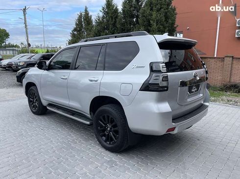 Toyota Land Cruiser Prado 2021 - фото 16
