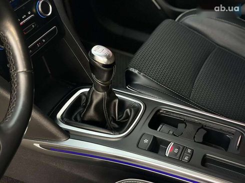 Renault Megane 2017 - фото 17