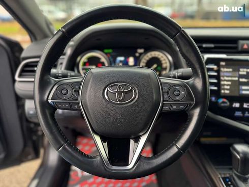 Toyota Camry 2019 - фото 30