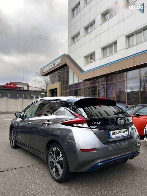 Nissan Leaf 2019 - фото 12