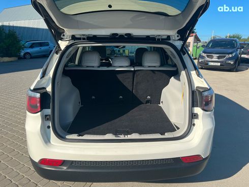 Jeep Compass 2019 белый - фото 26