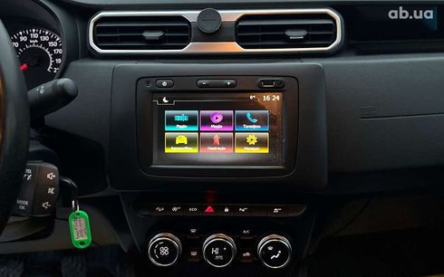 Renault Duster 2019 - фото 16