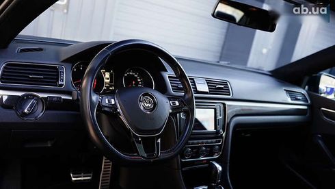 Volkswagen Passat 2018 - фото 24