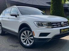 Продажа б/у Volkswagen Tiguan 2017 года - купить на Автобазаре