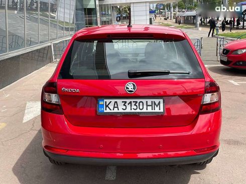 Skoda Spaceback 2018 - фото 6