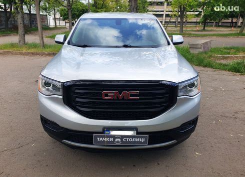 GMC Acadia 2017 серый - фото 2