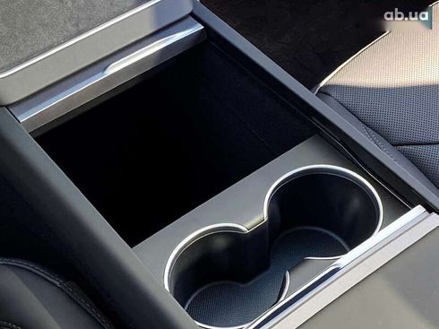Tesla Model Y 2025 - фото 26