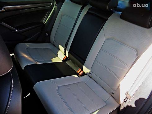 Volkswagen Passat 2021 - фото 19