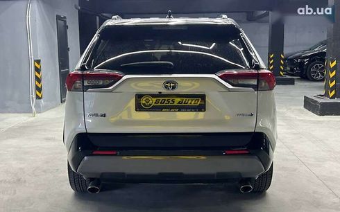 Toyota RAV4 2020 - фото 5