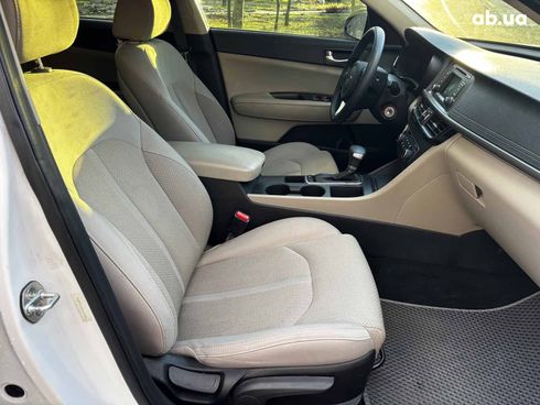 Kia Optima 2017 белый - фото 48