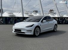 Продаж вживаних Tesla Model 3 - купити на Автобазарі