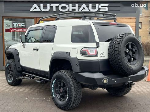 Toyota FJ Cruiser 2008 - фото 8