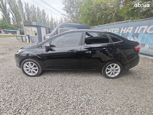Ford Fiesta 2019 черный - фото 5