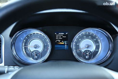Chrysler 300C 2013 - фото 17