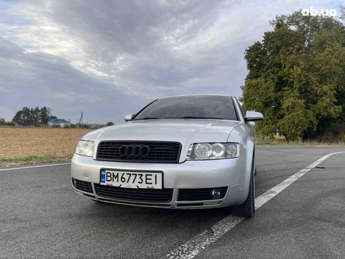 Audi A4 2004 серебристый - фото 2