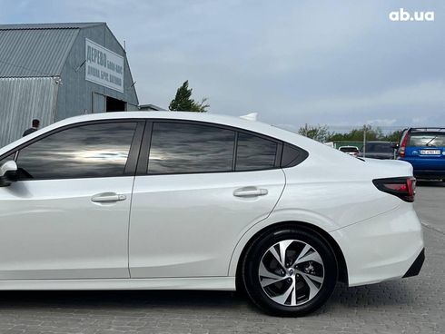 Subaru Legacy 2024 белый - фото 6