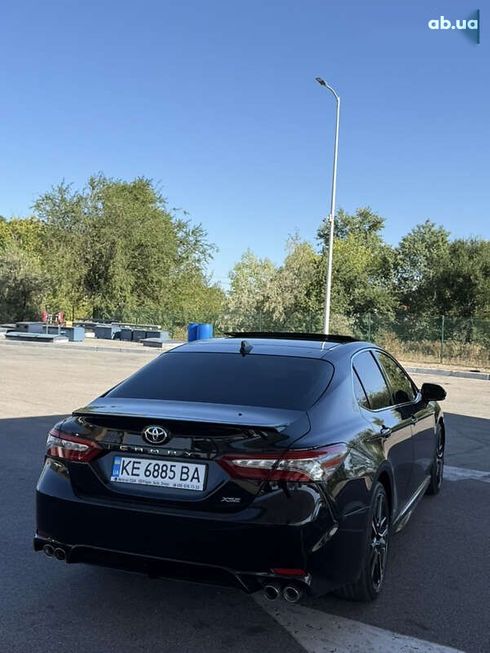 Toyota Camry 2018 - фото 2