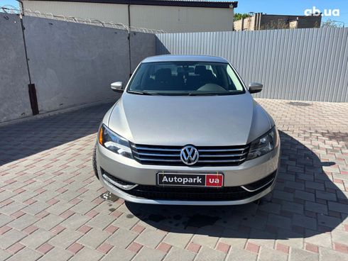 Volkswagen passat b7 2012 серый - фото 8