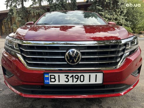Volkswagen Passat 2020 красный - фото 8