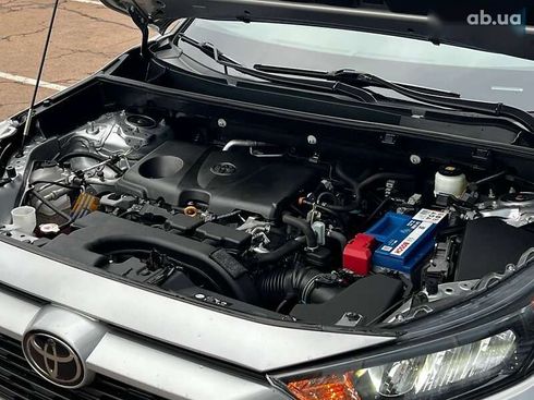 Toyota RAV4 2021 - фото 26