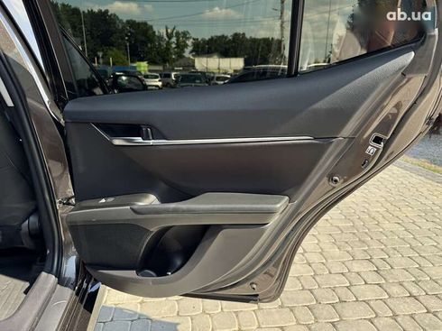 Toyota Camry 2021 - фото 22
