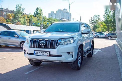 Toyota Land Cruiser Prado 2018 - фото 6