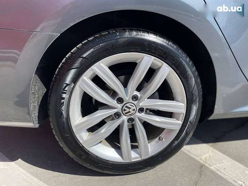 Volkswagen Passat 2018 - фото 13