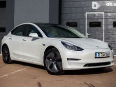 Продаж вживаних Tesla Model 3 2020 року - купити на Автобазарі