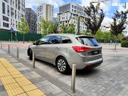 Kia Cee'd 2016 - фото 12