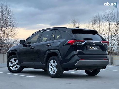 Toyota RAV4 2019 - фото 14