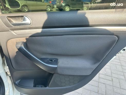 Volkswagen Jetta 2008 белый - фото 15