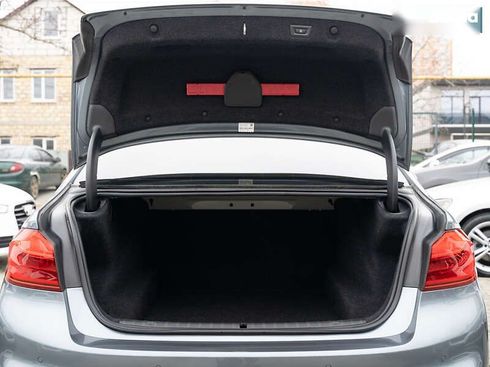 BMW 5 серия 2017 - фото 12