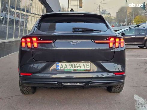 Ford Mustang Mach-E 2021 - фото 8